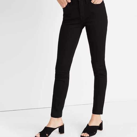Madewell 9" Mid-Rise Skinny Jeans in ISKO Stay Black™ - Picture 2 of 12